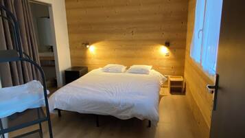 3 dormitorios, tabla de planchar con plancha, wifi y ropa de cama