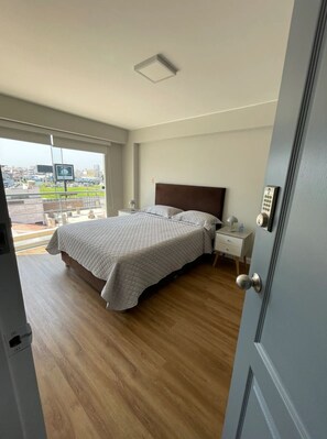 3 habitaciones, tabla de planchar con plancha y wifi gratis