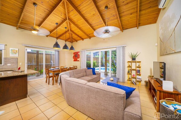 Living area - Beautiful 2-BR House Steps from the Beach (Guanacaste Province)