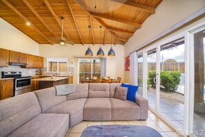 Living area - Beautiful 2-BR House Steps from the Beach (Guanacaste Province)