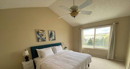 Family Reunion on a 5-bedroom house in heart of Colorado Springs close to AFB