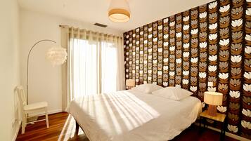 3 slaapkamers, een strijkplank/strijkijzer, reisbedje, gratis wifi