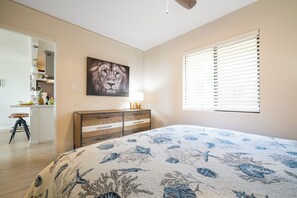 2 habitaciones, tabla de planchar con plancha, cuna de viaje y wifi