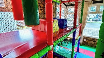 Children’s play area – indoor