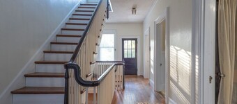 Stately historic 3bdr shore house near Cape Charles, boat parking, pet friendly