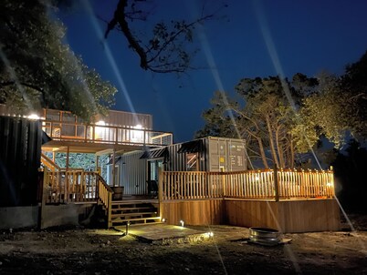 Charming&unique 4-bedroom country house on 12 private acres in Fredericksburg