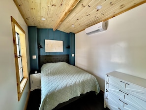 4 slaapkamers, een strijkplank/strijkijzer, gratis wifi, beddengoed