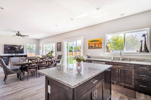 Spacious 5BR Retreat for Families & Kids