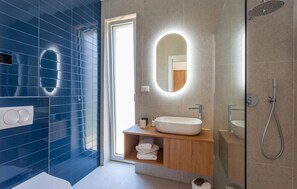 Douche, séchoir à cheveux