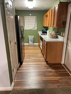 Mikrobølgeovn, ovn og kokeplater