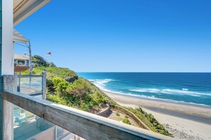 Beach - 30 Day Stay-Pet Friendly-Oceanfront-Fast WiFi-3bd/2ba-Full Kitchen-Washer/Dryer (Lincoln City)