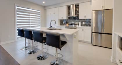 Peaceful House at Barrhaven Ottawa