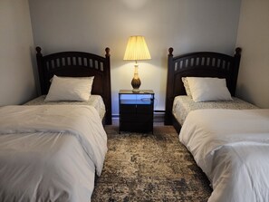 1 soverom, strykejern/-brett, wi-fi og sengetøy