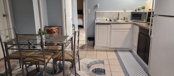 Cozy Basement Apartment in Columbia