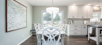 Charming 2-bedroom townhome in delightful Manteo.