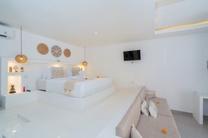 Eenvoudige villa | 1 slaapkamer, een bureau, een laptopwerkplek