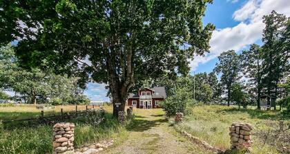 Awesome home in Vislanda with WiFi