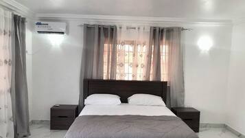 2 chambres, fer et planche Ă repasser, Wi-Fi, draps fournis