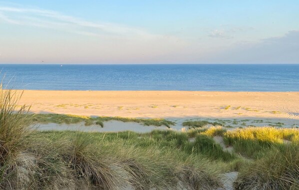 Nær stranden og fisking