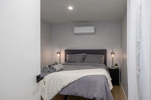 4 bedrooms, WiFi, bed sheets - 4BR 4BA w/Movie Theater Near SLC, Airport, Skis

 (Salt Lake City)