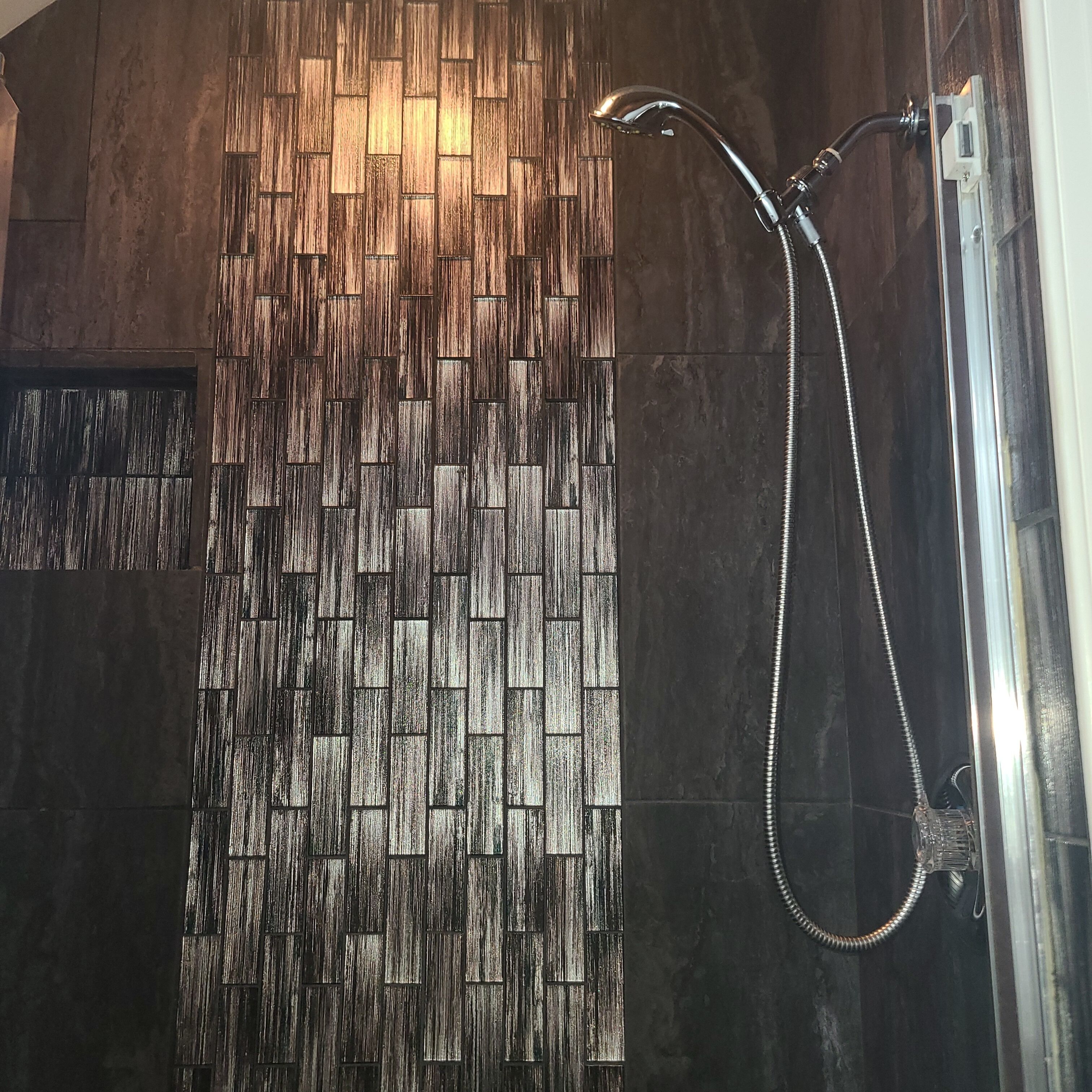 Shower, jetted tub, hair dryer, towels