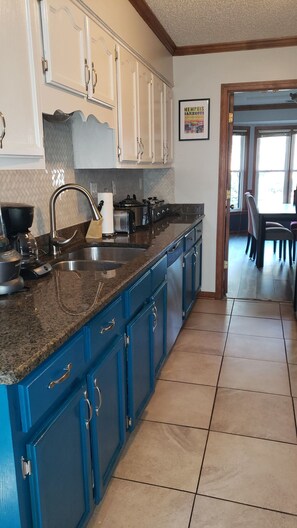 Microwave, oven, stovetop, dishwasher