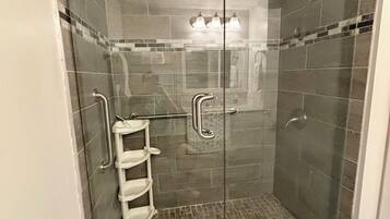 Shower, towels