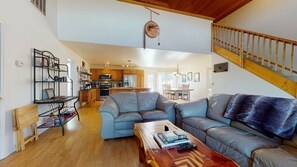 Una Smart TV, una chimenea, videojuegos