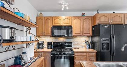 Spacious 4-bedroom Home with Loft. Wheeler Peak Views, Deck and Wildlife!