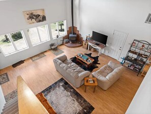 Smart TV, fireplace, video games