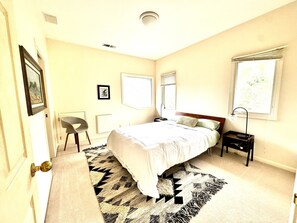 3 habitaciones, tabla de planchar con plancha, cuna de viaje y wifi