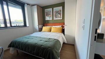 1 quarto, escrivaninha, ferros/tĂĄbuas de passar roupa, Wi-Fi de cortesia