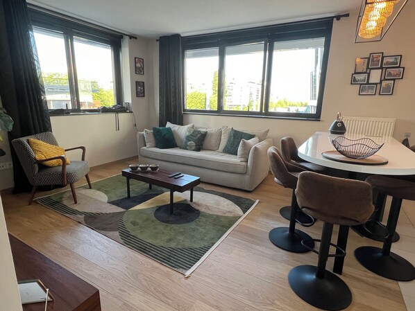 Smart TV - Séjour Confort à Paris La Défense Arena (Nanterre)