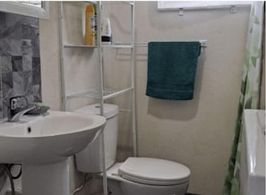 Toallas y papel de baño