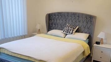 3 bedrooms, desk, iron/ironing board, WiFi