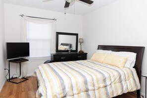 5 habitaciones, escritorio, tabla de planchar con plancha y wifi 