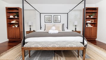 5 soveværelser, skrivebord, strygejern/strygebræt, weekendseng