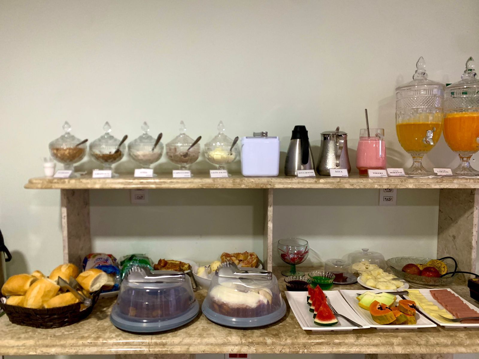 Free daily continental breakfast 