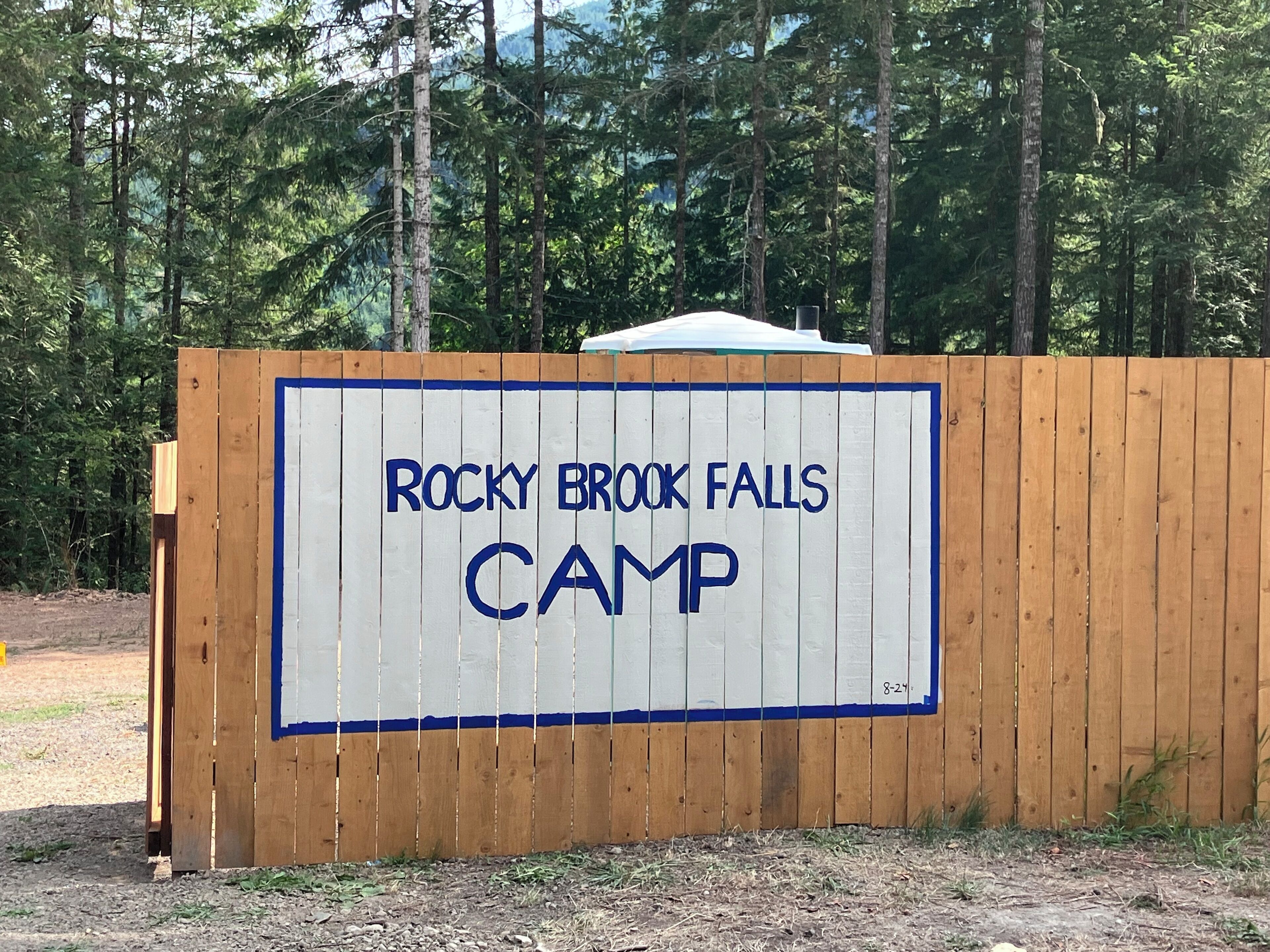 Marvelous camp near Rocky Brook Falls - Brook