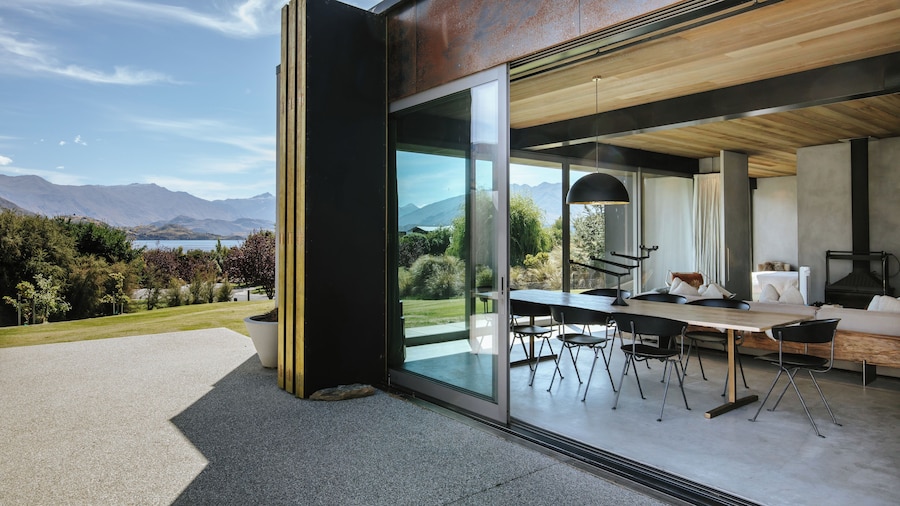 Te Pakeke - Couples Retreat - Lake Views