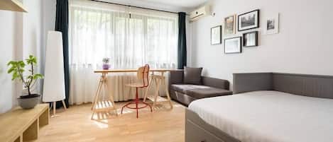 1 bedroom, iron/ironing board, WiFi, bed sheets