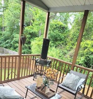 Property grounds - Raleigh Suburb -  5-bedroom/ 3.5-bathroom   (Cameron)