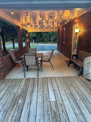 Outdoor dining