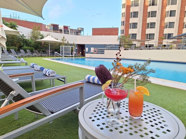 Outdoor pool - Residence on Langley Park (East Perth)