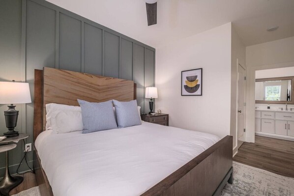 Iron/ironing board, WiFi (free), bed sheets