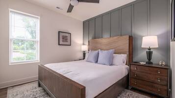 Iron/ironing board, WiFi (free), bed sheets