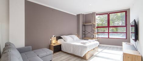 1 chambre, fer et planche Ă repasser, Wi-Fi gratuit, draps fournis