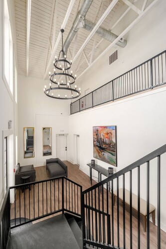 5 Star Flat in Downtown Trussville 