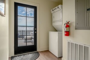 Interior - 5 Star Flat Downtown Trussville (Trussville)