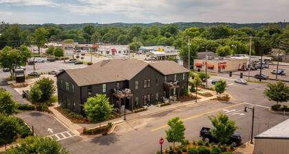 5 Star Flat Downtown Trussville